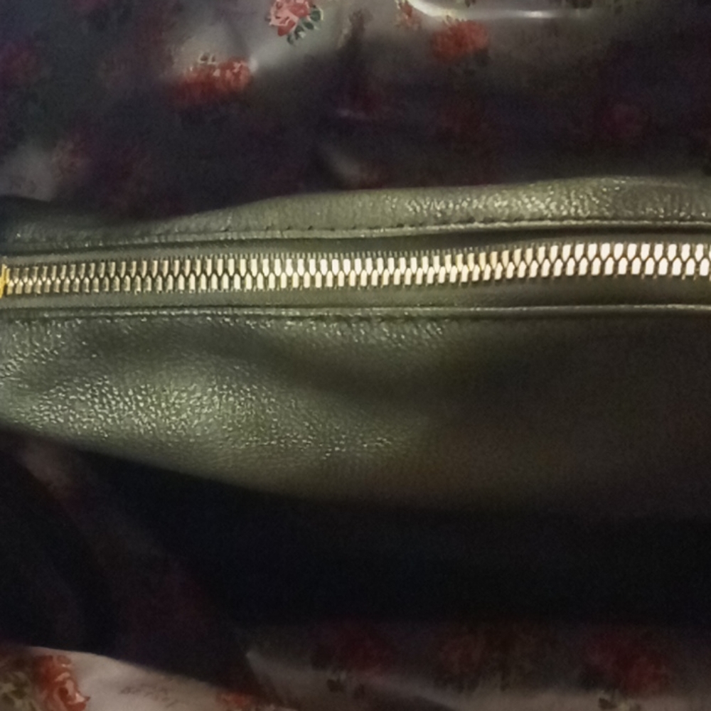 Handbag - Picture 2 of 3